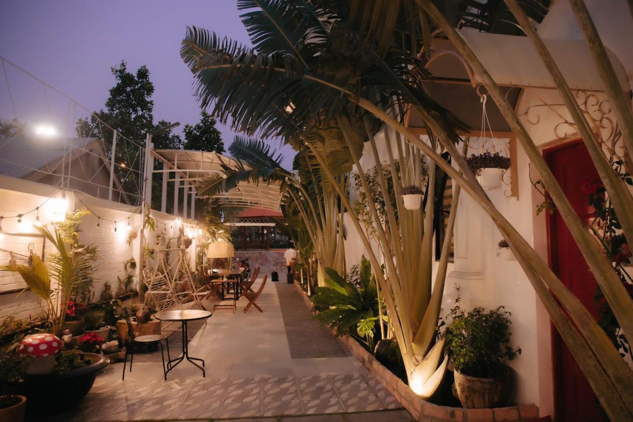 Bich Ngoan Hotel Trà Vinh Buitenkant foto
