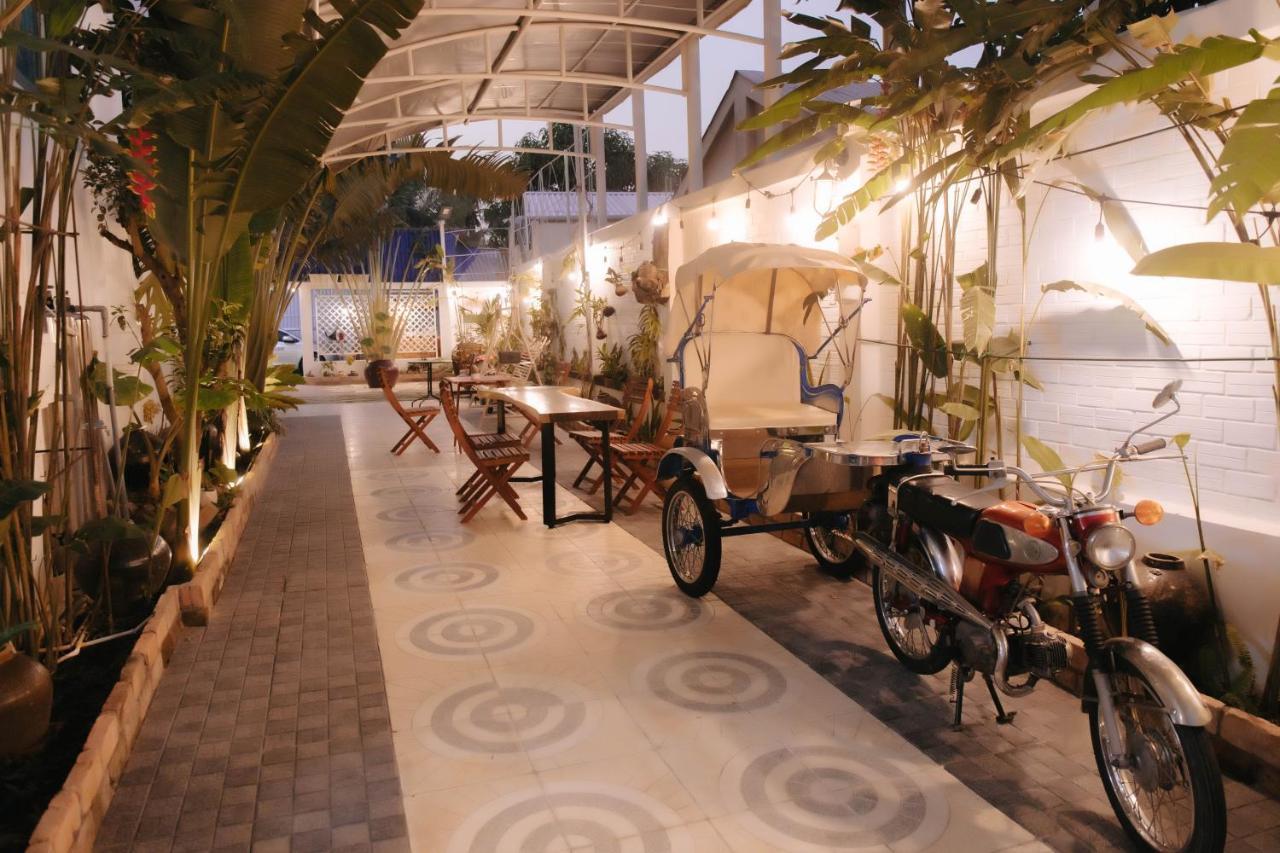 Bich Ngoan Hotel Trà Vinh Buitenkant foto