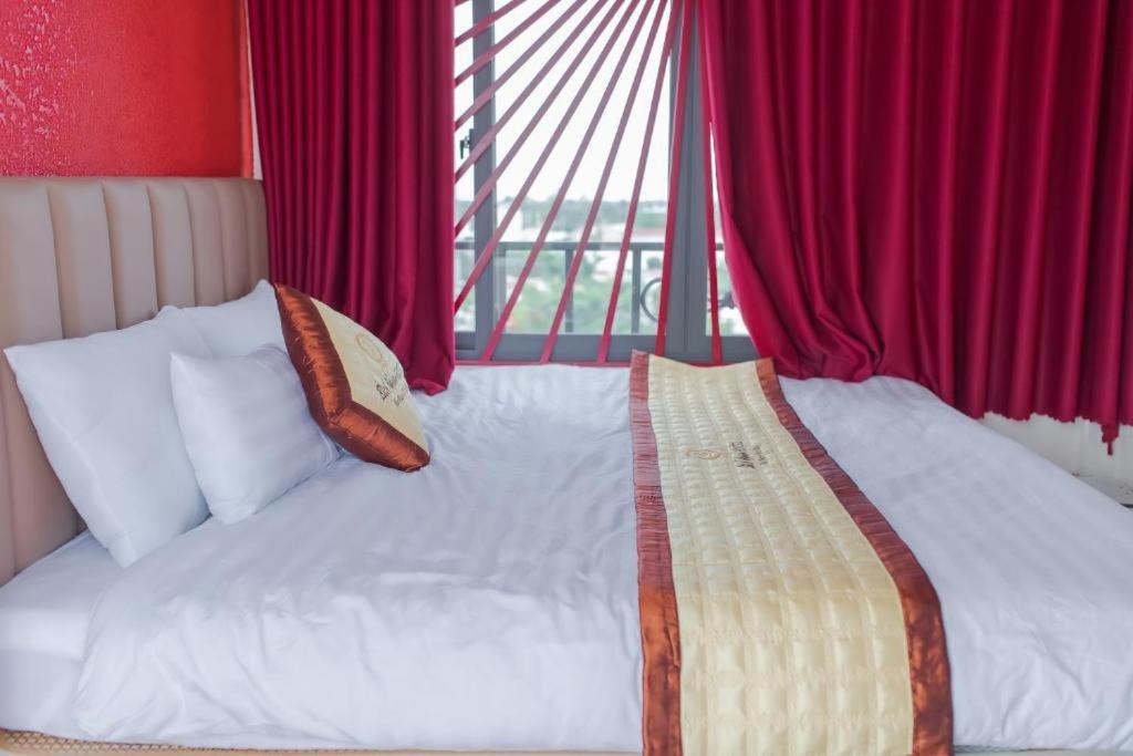 Bich Ngoan Hotel Trà Vinh Buitenkant foto
